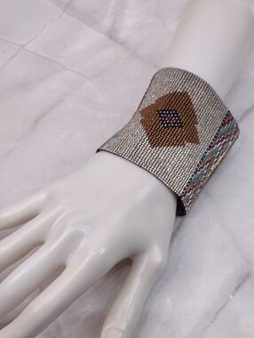 Artisan Crafted Silver Beaded Bracelet